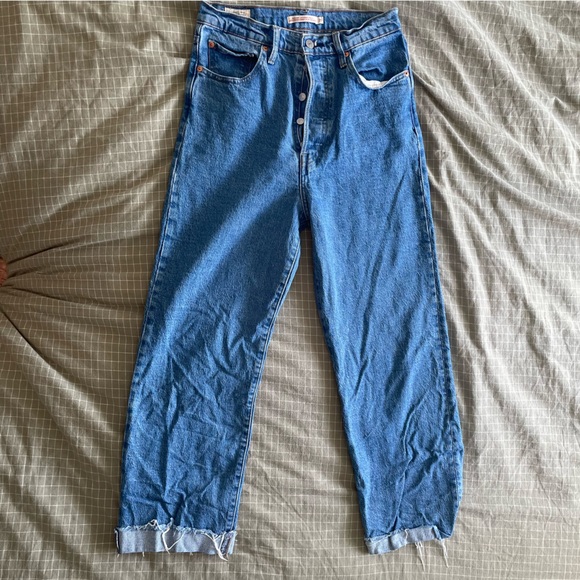EUC LEVIS ribcage ankle straight - Picture 2 of 2